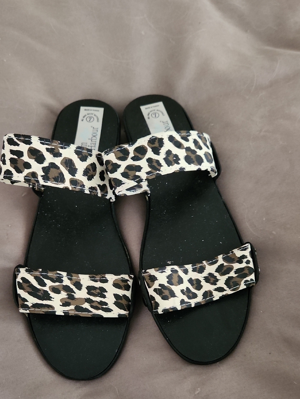 Leopard Pattern Strap Shoe
